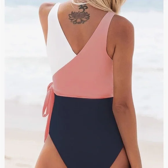 Cupshe Side-tie Colorblock Swimsuit - Picture 3 of 5